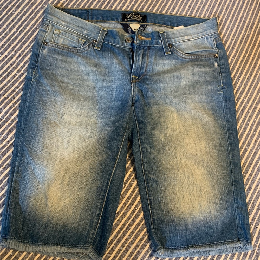 Lucky Brand Blue Jeans with Vintage Fading